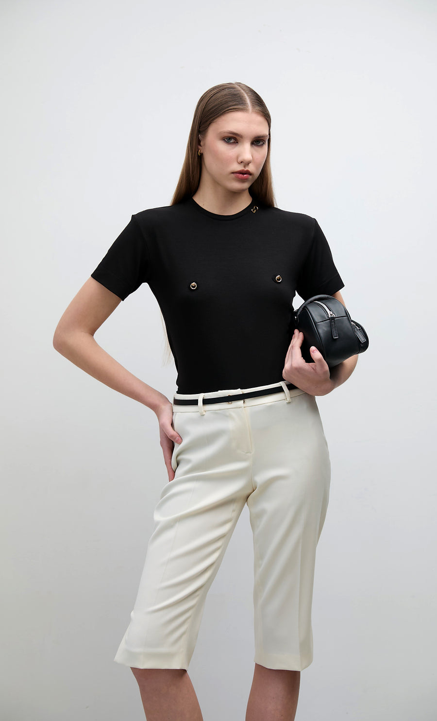 BASIC T-SHIRT in black