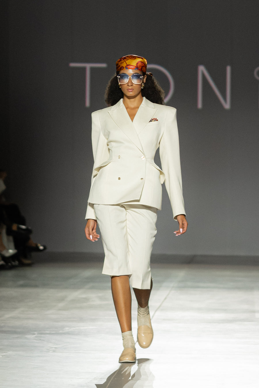 DOUBLE-BREASTED NEW LOOK JACKET in milk